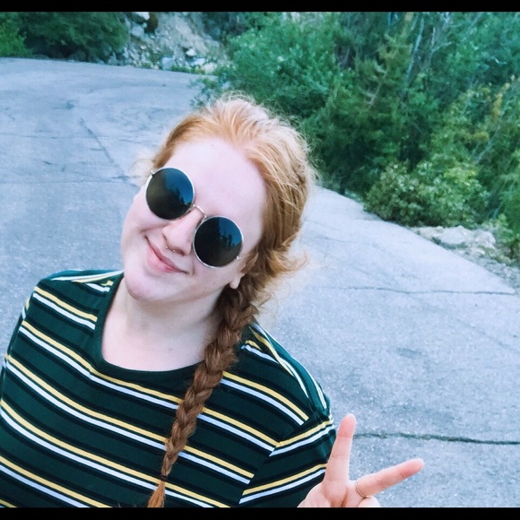 Meet your Posher, Amanda - Picture 4 of 8